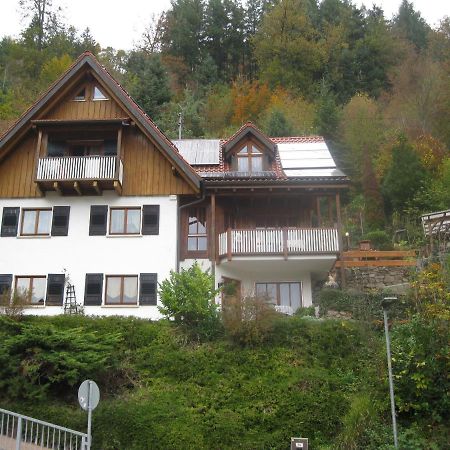 Urlaub Mit Blick Auf Schiltachs Fachwerkhaeuser ภายนอก รูปภาพ